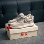 330 核心私 Air Force 1 原装级别 原楦头原纸板 打造纯正空军版型专注外贸渠道 全掌内置蜂窝气垫 原盒配件 原厂中底钢印、拉帮完美 货号：Kk19