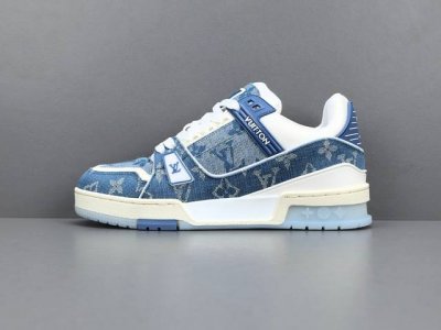 渠道优势 ！ 广州版 驴牌 Lv Trainer 情侣限定系列 休闲 低帮 时尚板鞋 尺码 35 36 37 38 39 40 41 42 43 44 45 男