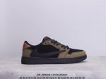 乔丹一代 Air Jordan 1 乔1 低帮aj1系列 运动鞋复古休闲篮球鞋 提高了与足部的贴合度，给人不一样的穿着体验。鞋底的平稳支撑，让你在运动中随意冲刺