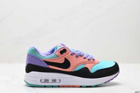 真标Nike Air Max 1 耐克气垫 缓震 耐磨运动鞋 鞋身材质均选择皮革 织物 麂皮多种材质覆盖 保证质感的前提下 层次感也相当不错 带有开窗式 Air - 点击图像关闭