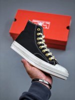 匡威新款出货 Converse 1970S 星星元素 酒红 黑色出 配件齐全+赠送一副鞋带 此款金扣 金标+ 星星元素的高帮帆布真的美哭了 后跟星星图案也是超好