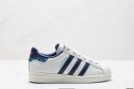 230 公司级阿迪达斯Adidas三叶草 Originals Superstar贝壳头系列低帮经典百搭休闲运动板鞋 货号:Id1139 尺码:35.5 36 3