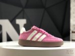 真标带半码 阿迪达斯 Adidas Barreda 考拉派对 复古休闲 清新 舒适百搭 德训鞋 T字头 防滑耐磨 低帮 板鞋 男女同款运动鞋。鞋头加宽设计提升了