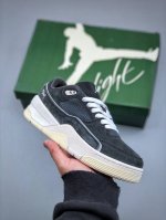 Air Jordan Flight Court 乔丹低帮复古篮球鞋 设计简约又不失复古韵味鞋内的鞋垫柔软且有弹性 能够很好地缓冲落地时的冲击力鞋面的材质贴合脚部