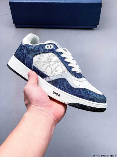 集图 Dior 迪奥 年春季新品B57运动休闲鞋！这款中号B57是对已成为 Dior 标志的经典篮球鞋的重新诠释。采用光滑的蓝色和奶油色小牛皮搭配米色绒面革制成