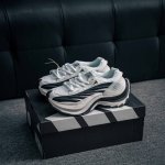 核心私 Adidas Xlg Mtw系列 舒适防滑透气 低帮 阿迪 休闲跑步鞋 货号：Jr5586 尺码：35.5 36 36.5 37 38 38.5 39