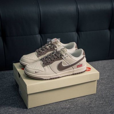 核心私 Nike Dunk 全套原楦原模倾力打造完美版型 独家原厂航空铝磨具打磨大底 鞋头坡度极致还原 无解鞋型 原盒原配 圈内天花板工艺 原厂冲刀 超高清洁度