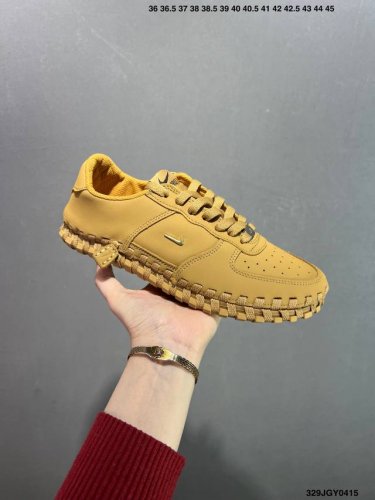 Jacquemus X Nike J Force 1 Low 防滑耐磨低帮 运动休闲鞋 欧美走秀款英伦复古 翘式鞋头设计，响应灵活，保护脚趾。采用经典鞋型，融入
