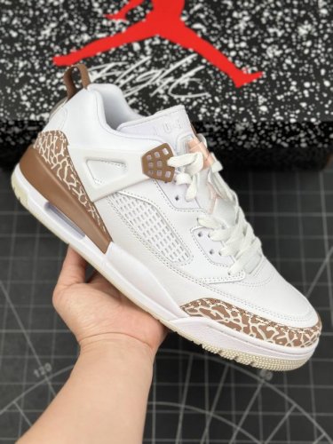 核心私 Jordan Spizike Low Aj 乔丹合体元素 复古棕配色 文化休闲板鞋 #整双鞋在 Air Jordan 5 Low 廓形的基础上，通过加入