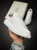 福利特价 F 海外指定版本 独特礼盒包装 Alexander Mcqueen 亚历山大麦昆松糕鞋厚底增高小白鞋 进口丝绸亚光原版正品 水染羊皮内里 牛皮垫脚 回