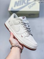 公司带半码 耐克nike Sb Dunk Low 扣篮系列复古低帮休闲运动滑板板鞋。采用脚感柔软舒适zoomair气垫，有效吸收滑板等极限运动在落地时带来的冲击
