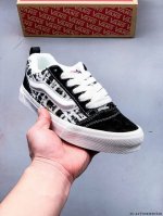 140 公司级！万斯Vans Vault Knu-Skool Vr3 Lx 低帮休闲板鞋 0303190T20