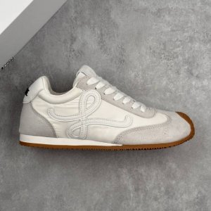 本地 核心私 罗意威 Loewe 2025 Ballet Runner 早春新款爆款芭蕾舞鞋 不对称鞋头造型 外贸出口订单 广东原厂 作为Loewe的标志性设计