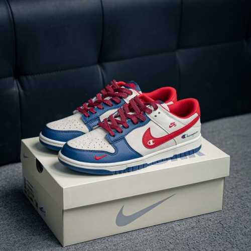 360 核心私 Nike Dunk 全套原楦原模倾力打造完美版型 独家原厂航空铝磨具打磨大底 鞋头坡度极致还原 无解鞋型 原盒原配 圈内天花板工艺 原厂冲刀 超