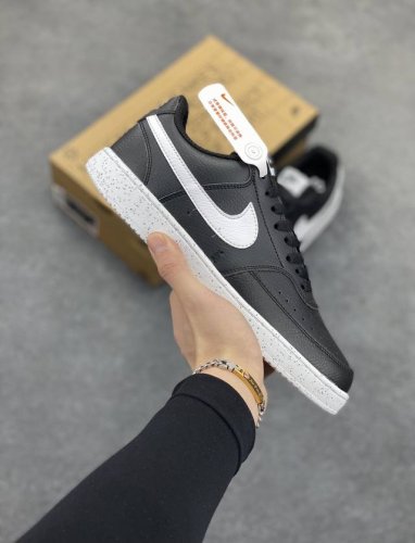 超级福利 核心特价 长期补货 Nike Court Borough 低帮百搭透气休闲运动板鞋男女鞋 经典耐用的设计，兼顾舒适脚感和出众风范，演绎匠心之作。结构性