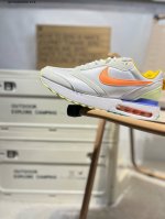 原150降价 Nike Air Max Dawn 黎明系列 低帮气垫百搭休闲运动慢跑鞋 新鞋款带来新的外底和鞋帮额外尺寸为鞋子的耐久设计线条增添了新能量。从配色