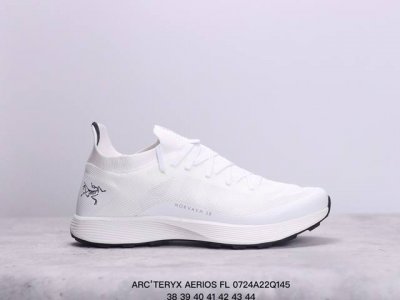 始祖鸟 Arc’Teryx Aerios Fl登山靴 防水加强版男士系列加强版户外防水低帮登山鞋徒步鞋 轻量支撑长距离越野跑鞋 轻便透气户外运动鞋 耐磨轻量 越
