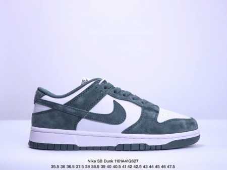 耐克Nike SB Dunk Low SB 系列扣篮系列复古低帮休闲运动滑板板鞋。采用脚感柔软舒适ZoomAir气垫，有效吸 收滑板等极限运动在落地时带来的冲击 - 点击图像关闭