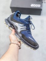 Ecco爱步 广东原版 配备原版三件套 防尘纸 手提袋 高弹大底 全头层牛皮 新款百搭休闲款 纯手工制成 鞋面走线工整 清晰质感 原单品质 拼接运动透气网布 采