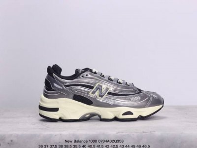 公司级新百伦new Balance 1000 系列低帮复古老爹风休闲运动跑步鞋 New Balance 在不同配色上其鞋面材质呈现不同感觉，无论是运动风抑或是高