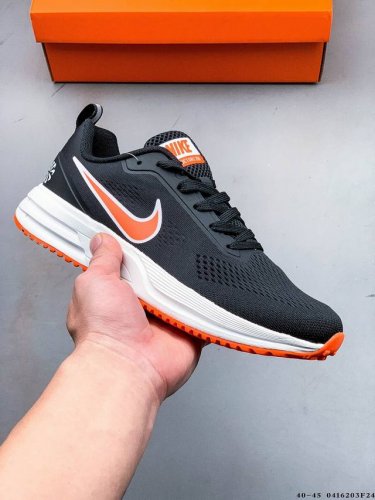 耐克Nike Air Zoom Structure 25X 网面透气跑鞋 原装组合大底 采用透气网眼鞋面搭配外翻式鞋口，为脚跟区域营造出色舒适度，而在鞋底部分，