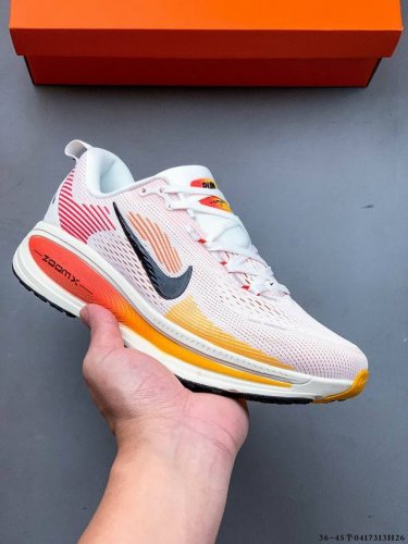 Nike Air Zoom Vomero 18 缓震透气休闲慢跑鞋 新版Vomero结合全新Zoomx和Reactx泡绵 提供双重缓震效果 铸就非凡迈步体验 0