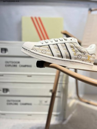l Originals Superstar 经典配色 经典贝壳头官网同步 实拍首发渠道正品订单 诠释市场最高工艺水平区别市面普通真标版本 进出专柜无压力Jy89