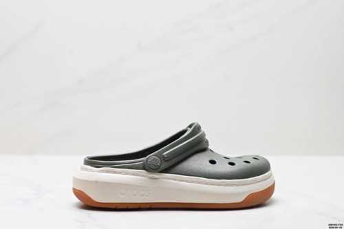 公司级Crocs 卡骆驰 Crocsband Full Force 圆头套脚 洞洞鞋 灵感来自于传统板鞋 始终秉承更具运动风格 鞋面孔洞设计 给炎热的夏季带来一
