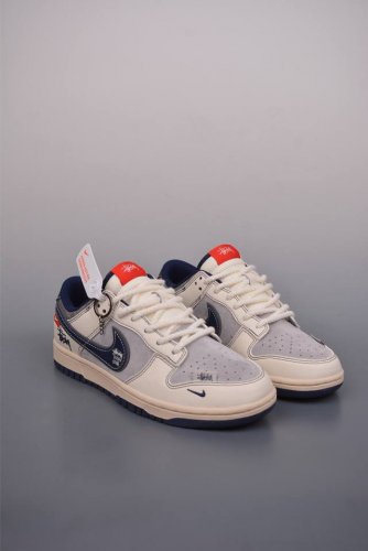 390 Nike Sb Dunk Low 斯图西联名 解构抽绳鞋带 纯原大厂出品 极力推荐 原装头层材料 独家版型蒸餾加工 帶來的是更好的视觉和脚感体验 大厂