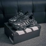 核心私 Adidas Xlg Runner Deluxe 潮流前卫科技 休闲运动老爹鞋 未来科技主义线条勾勒前卫张力 呈现饱满立体的3D感鞋身 浑厚中底搭载轻薄