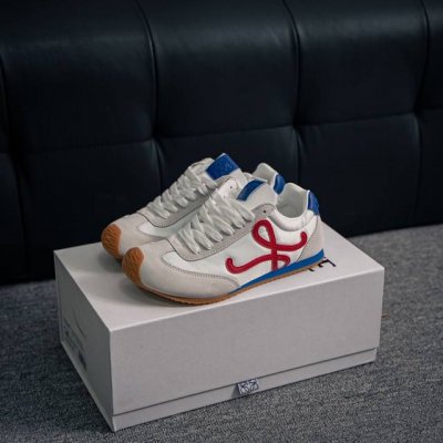 核心私 新款广东原厂 罗意威Loewe 2025 Ballet Runner2.0 新款芭蕾舞鞋 超级棒 不对称鞋头造型，作为Loewe的标志性设计 超柔软，轻