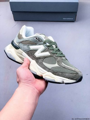 集图 New Balance 又带来了新鞋型 9060 ，并且是与芝加哥街头品牌 Joe Freshgoods 的联名款。鞋身主体采用了类似 990 系列的设计
