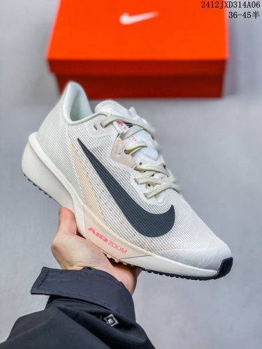 公司级耐克nike Air Zoom Rival Fly 4超弹透气轻量跑步鞋鞋款搭载 Flyknit 材料 出众弹性 易于穿脱 采用react技术 轻盈耐 跑