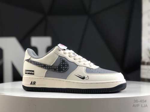 公司级带半码 耐克 Nike Air Force 7 空军一号低帮百搭休闲运动板鞋。柔软、弹性十足的缓震性能和出色的中底设计，横跨复古与现代的外型结合，造就出风