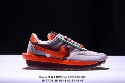 Sacai X N Ldwaffle ”Midnight Spruce And University Red“ 华夫2.0 黑蓝红解构 三方联名 采用了别致配色