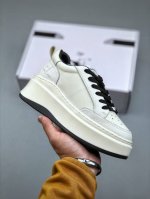 Chanel香奈儿 2025 专柜顶级休闲款运动鞋这款经典设计；鞋面多种工艺风格；大底却时尚运动；不平凡的拥入了多种配色元素 多元化混搭非常好看百搭，休闲，时尚