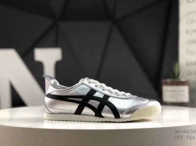 210 Asics/亚瑟士 男女鞋真标半码制，原楦原纸版开发版型，采用纳帕纹移膜牛剖革鞋面材质，内嵌Ortholite(欧索莱)透气吸汗鞋垫贴，搭载定型中底纸板