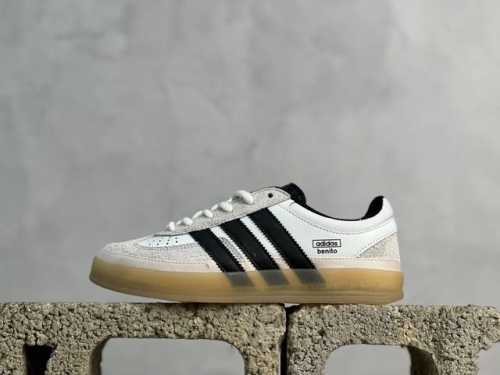n版250 放店私 Bad Bunny X Ad Originals Gazelle Indoor If9735 三叶草复古休闲防滑耐磨低帮板鞋 尺码：35 3