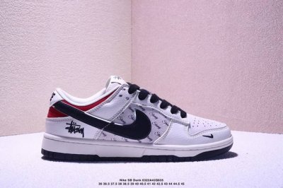310 Nike Sb Dunk Low“ 斯图西联名——蓝白红英文” 周年高端定制 低帮休闲板鞋 定制鞋盒 大厂纯原品质出货 超高清洁度 皮料切割干净无任何毛