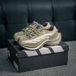 核心私 adidas Xlg Runner Deluxe 潮流前卫科技 休闲运动老爹鞋 未来科技主义线条勾勒前卫张力 呈现饱满立体的3D感鞋身 浑厚中底搭载轻薄