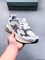 250 公司级！New Balance M2010系列 新百伦 复古老爹风网布跑步休闲运动鞋 新百伦经典配色 沿袭了面世之初的经典科技 以Encap中底配以升级