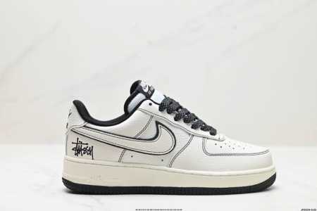 公司级耐克nike Air Force 1‘07 空军一号低帮百搭休闲运动板鞋。柔软、弹性十足的缓震性能和出色的中底设计，横跨复古与现代的外型结合，造就出风靡全 - 点击图像关闭