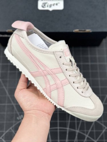 本地 核心私 公司级onitsuka Tiger Mexico 66 阿斯克斯 鬼冢虎 低帮减震支撑低帮运动休闲鞋 这款鞋由皮革制成，具有鞋跟交叉加固设计，可提