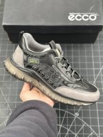 Ecco 爱步 经典和现代工艺品质融合 精选小牛皮面料 百搭休闲老爹鞋 舒适性相当不错 版型楦型非常到位上脚 专柜热销款 独有鞋型设计 特有logo车边 特别有