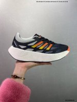 Adidas Adizero Aruku Sky Rush 此款以简约大方的造型设计，给人以随性休闲的时尚格调，穿着舒适轻便，运动灵活自如，满足日常个性穿搭。增