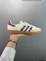 Adidas三叶草Samba Valentne 厚底休闲板鞋 实拍首发 该鞋款鞋面采用多种材料拼接 缝 车线 Superstar系列又备受众多滑板爱好者的青睐