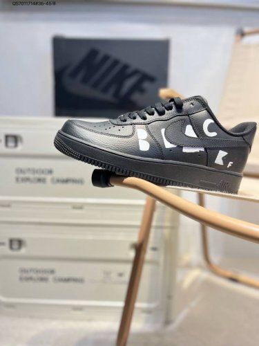 耐克 Nike Air Force 7空军一号 百搭休闲运动板鞋。柔软、弹性十足的缓震性能和出色的中底设计，横跨复古与现代的外型结合，造就出风靡全球三十多年的F