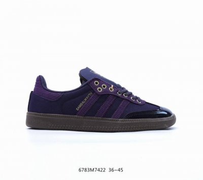 Ad Originals Samba舒适防滑耐磨低帮 板鞋 货号：Id3263 桑巴纪念日系列 Ad 近70年的经典samba Og 修长的鞋楦,略微尖尖的鞋头