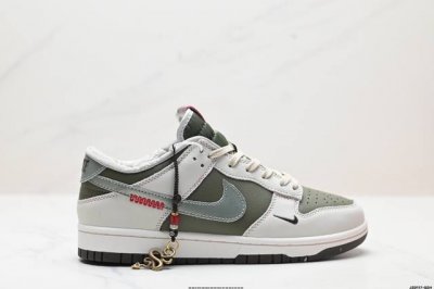 真标耐克nike Dunk Low扣篮系列低帮休闲运动滑板板鞋 货号:Hv5980-231 尺码:36 36.5 37.5 38 38.5 39 40 40.5