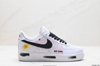 公司级nike Air Force 1‘07 原楦头原纸板 打造纯正低帮空军版型 专注外贸渠道 全掌内置蜂窝气垫 原盒配件 原厂中底钢印、拉帮完美 官方货号:C
